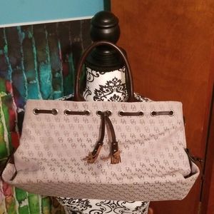 Dooney Bourke purse